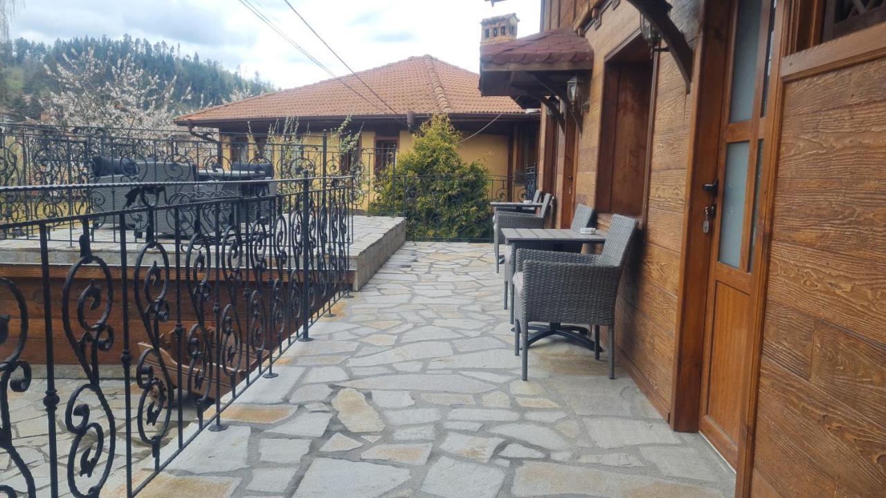 Guest House Zlatniyat Telets Koprivștița Exterior foto
